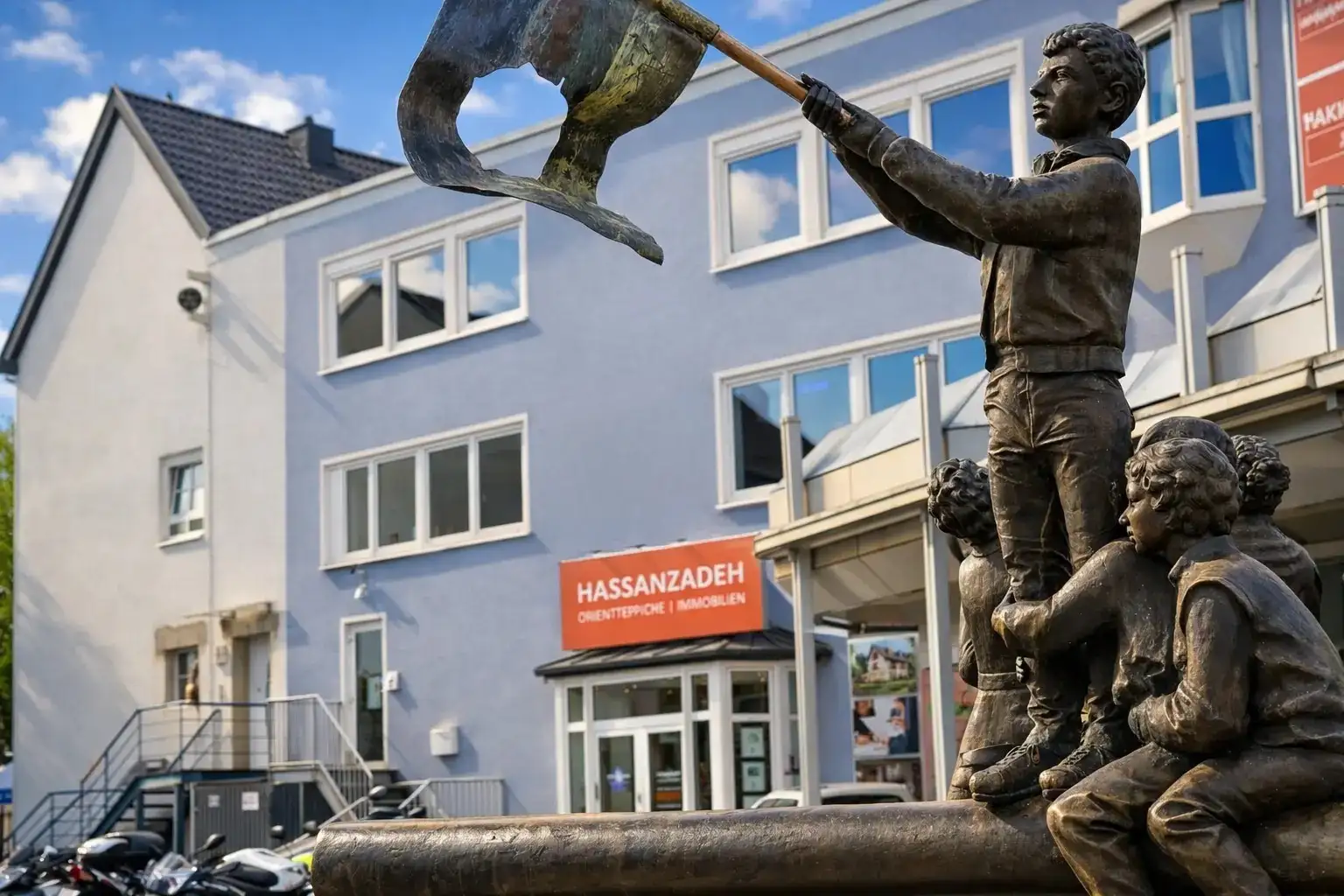 Hassanzadeh Immobilien Geschäft